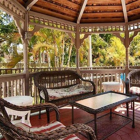 Days Inn & Suites By Wyndham Bonita Springs North Naples Esterno foto