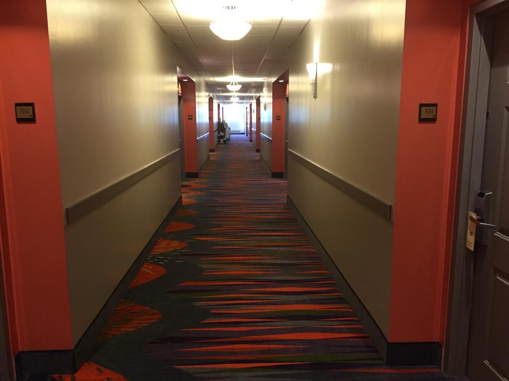 Days Inn & Suites By Wyndham Bonita Springs North Naples Esterno foto