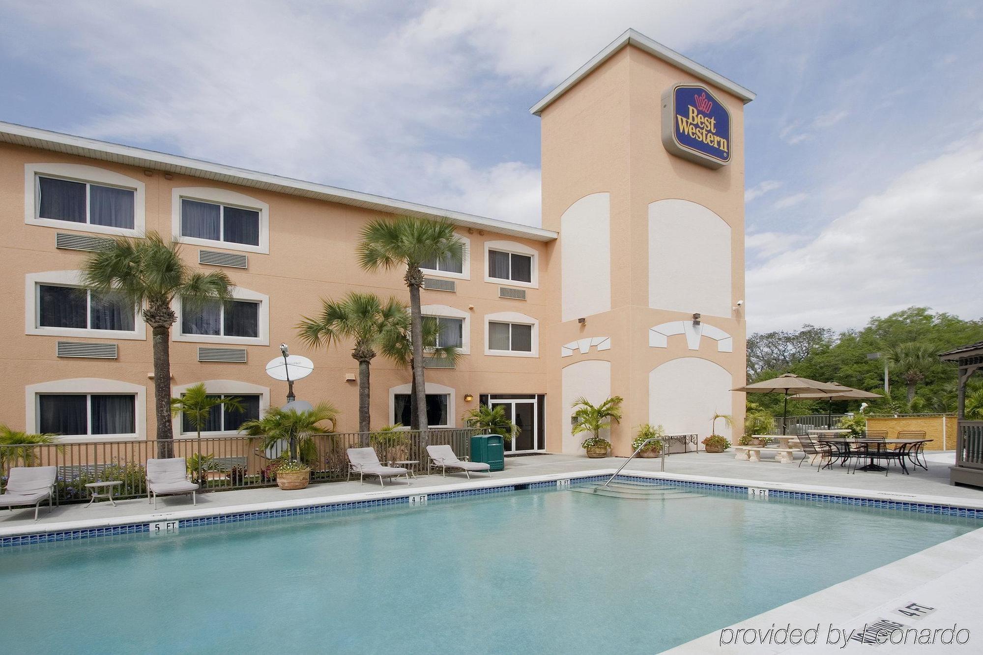 Days Inn & Suites By Wyndham Bonita Springs North Naples Esterno foto